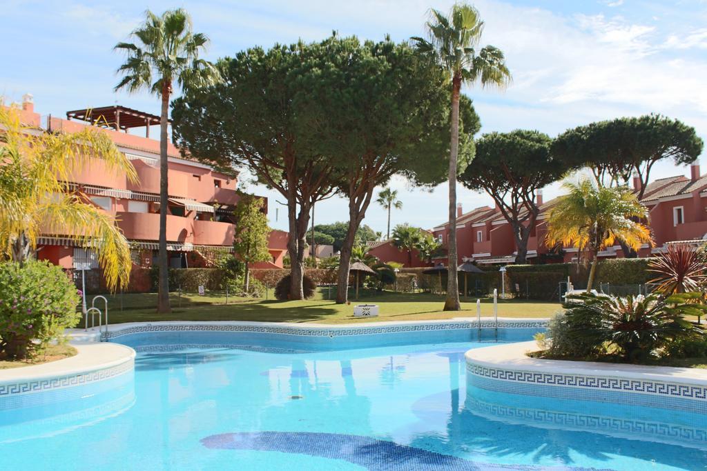 Apartamento Pink Mariposas Chiclana de la Frontera Bagian luar foto